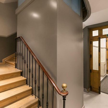 Feelathome Madrid Suites Apartments Ngoại thất bức ảnh