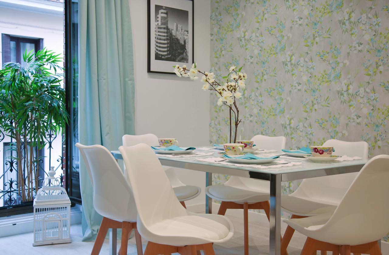 Feelathome Madrid Suites Apartments Ngoại thất bức ảnh