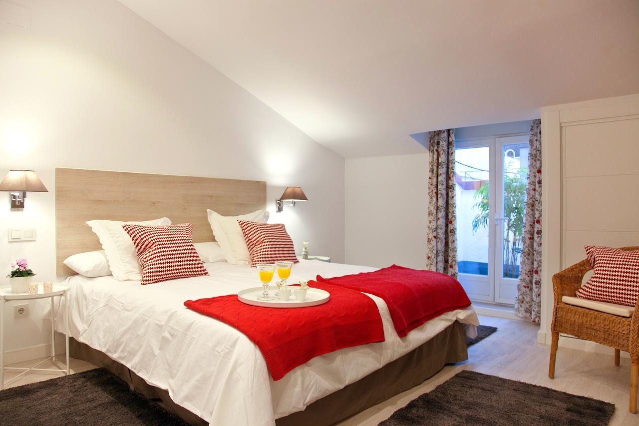 Feelathome Madrid Suites Apartments Ngoại thất bức ảnh