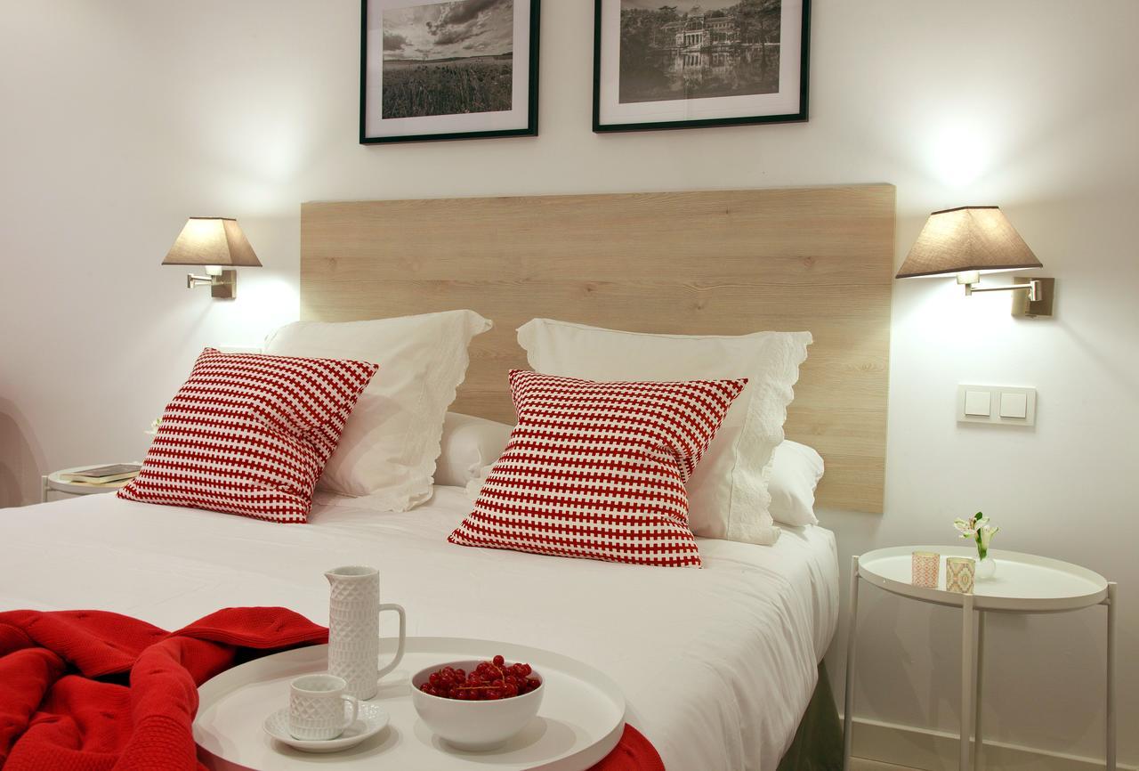 Feelathome Madrid Suites Apartments Ngoại thất bức ảnh