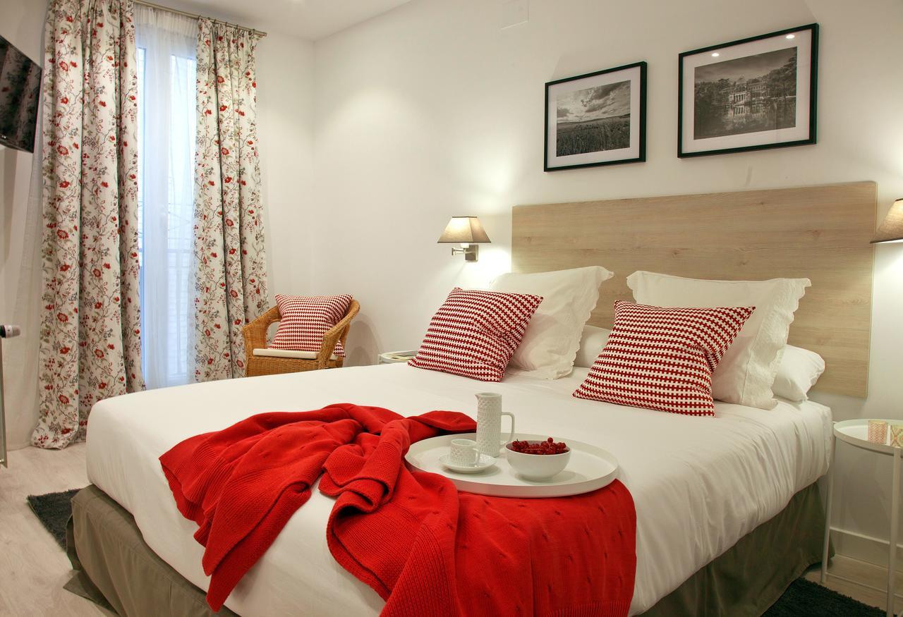 Feelathome Madrid Suites Apartments Ngoại thất bức ảnh