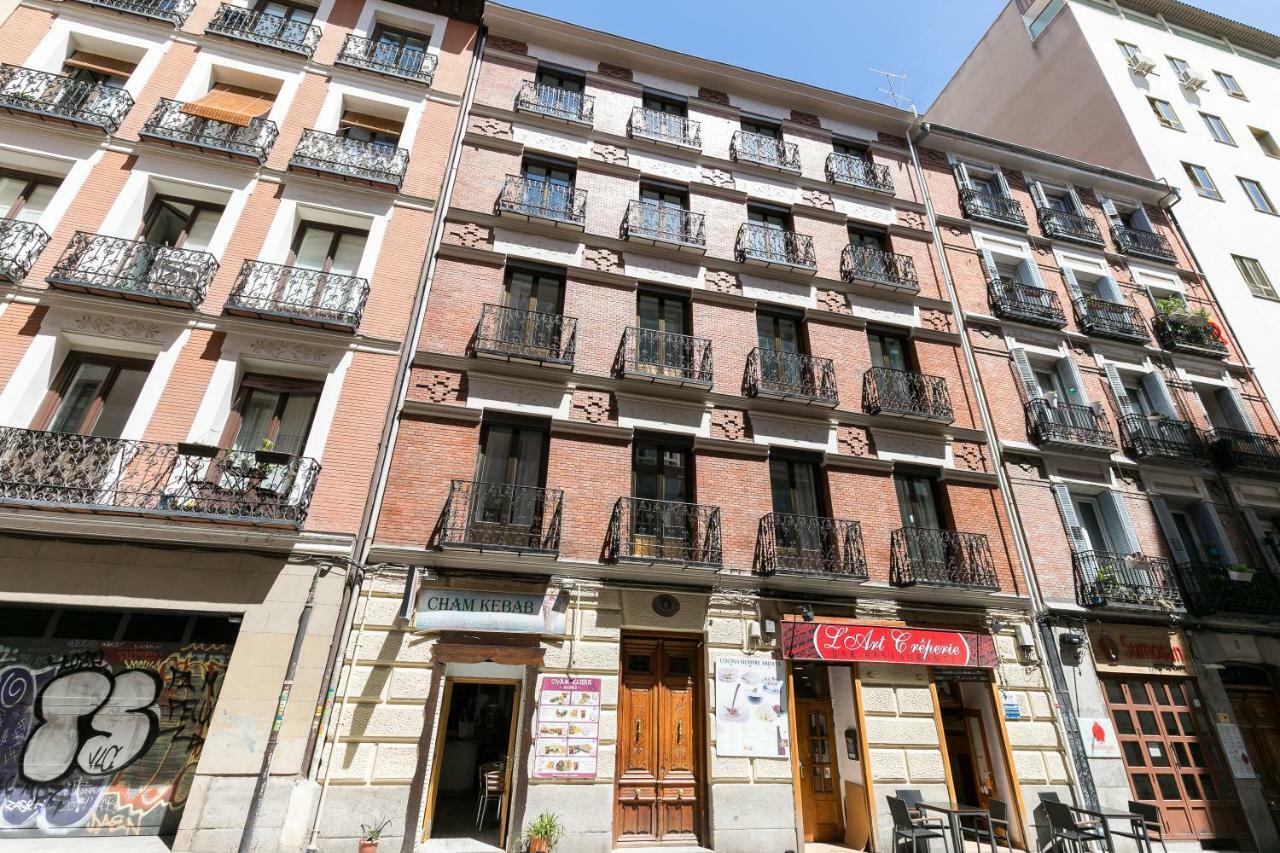 Feelathome Madrid Suites Apartments Ngoại thất bức ảnh
